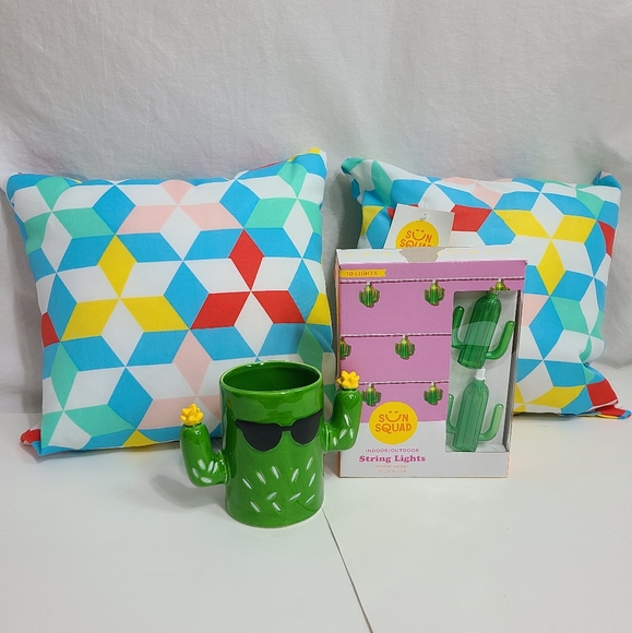 4 Pc Cactus Set *Pillows, Planter, Lights*NWT* - Picture 6 of 6